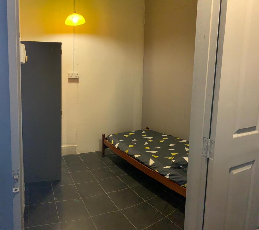 La Wood Homestay كامبونغ كوالا بيسوت المظهر الخارجي الصورة